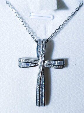 ✨Women's Sterling Silver 5A Cubic Zirconia Cross Pendant Necklace